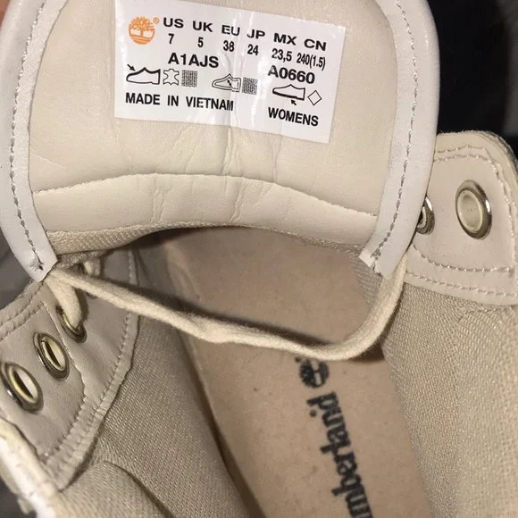 Timberlands - Picture 3 of 5